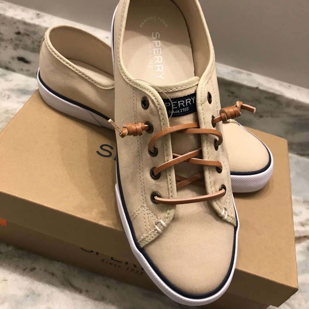 Sperry Memory Foam Tennis Shoes